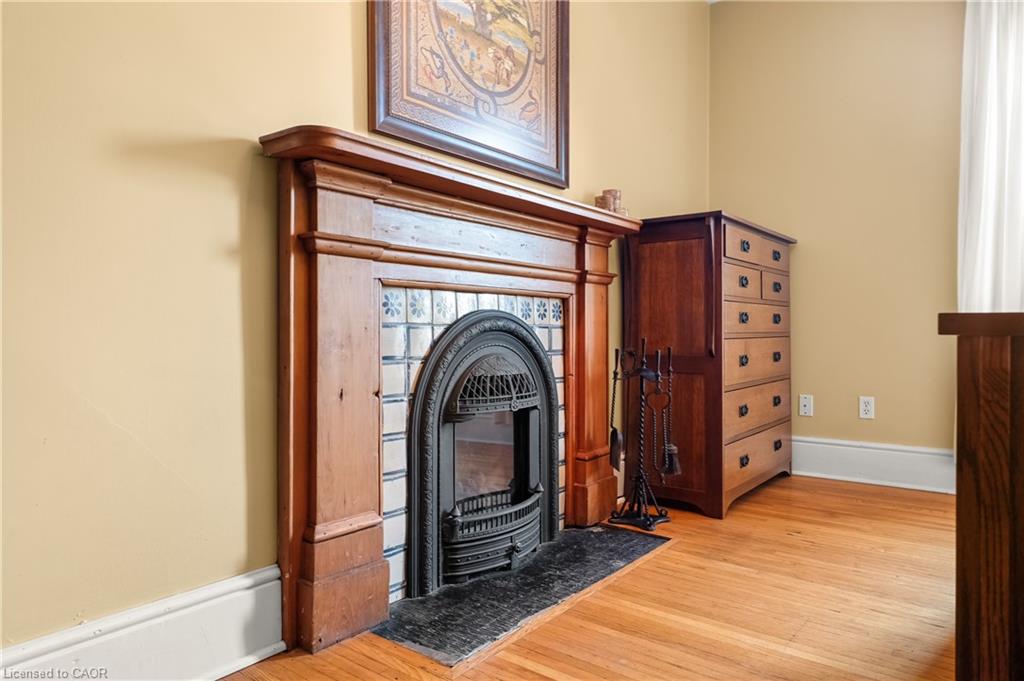 19 London Road E Property Photo 32