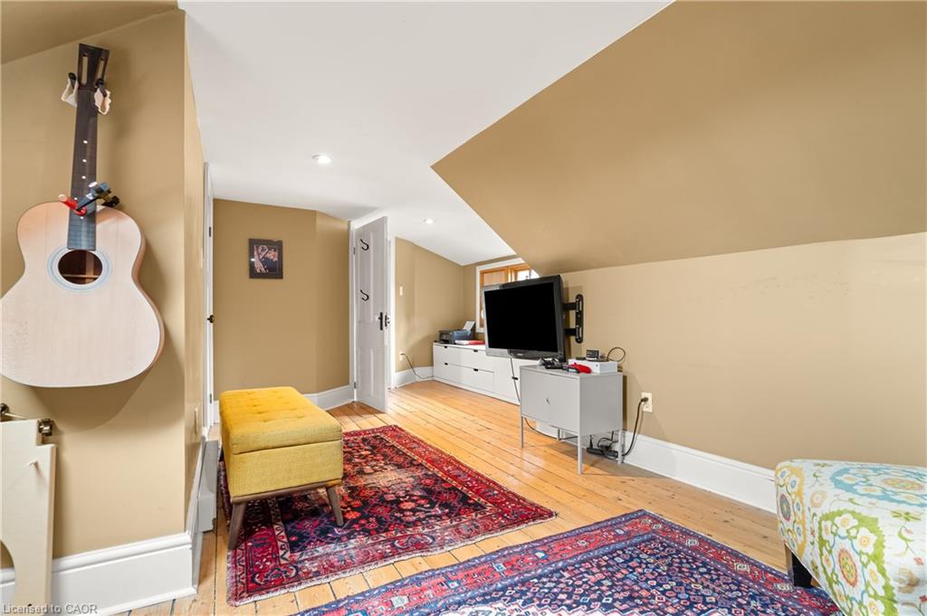 19 London Road E Property Photo 40