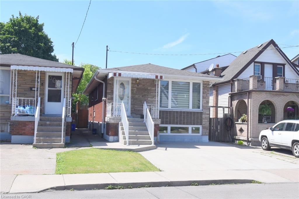 185 Rosslyn Avenue N Property Photo 34