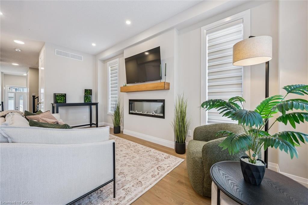 125 Catherine Street Property Photo 7