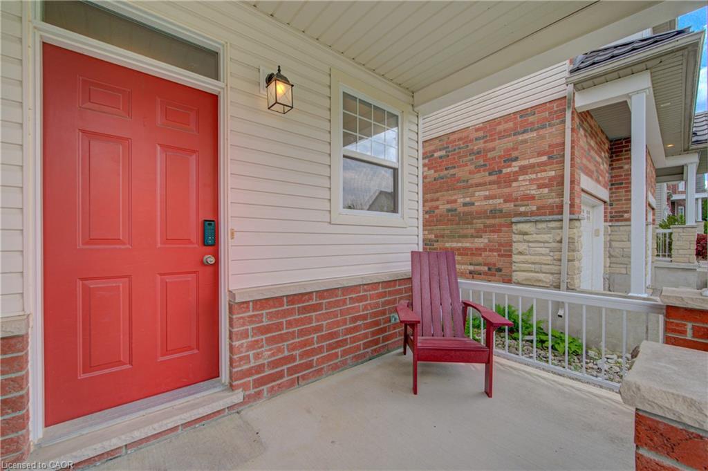 729 Keats Way Property Photo 2
