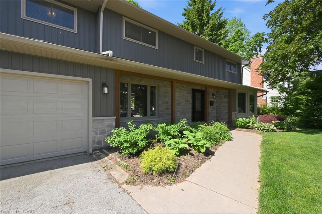 94 Dorchester Drive Property Photo 2