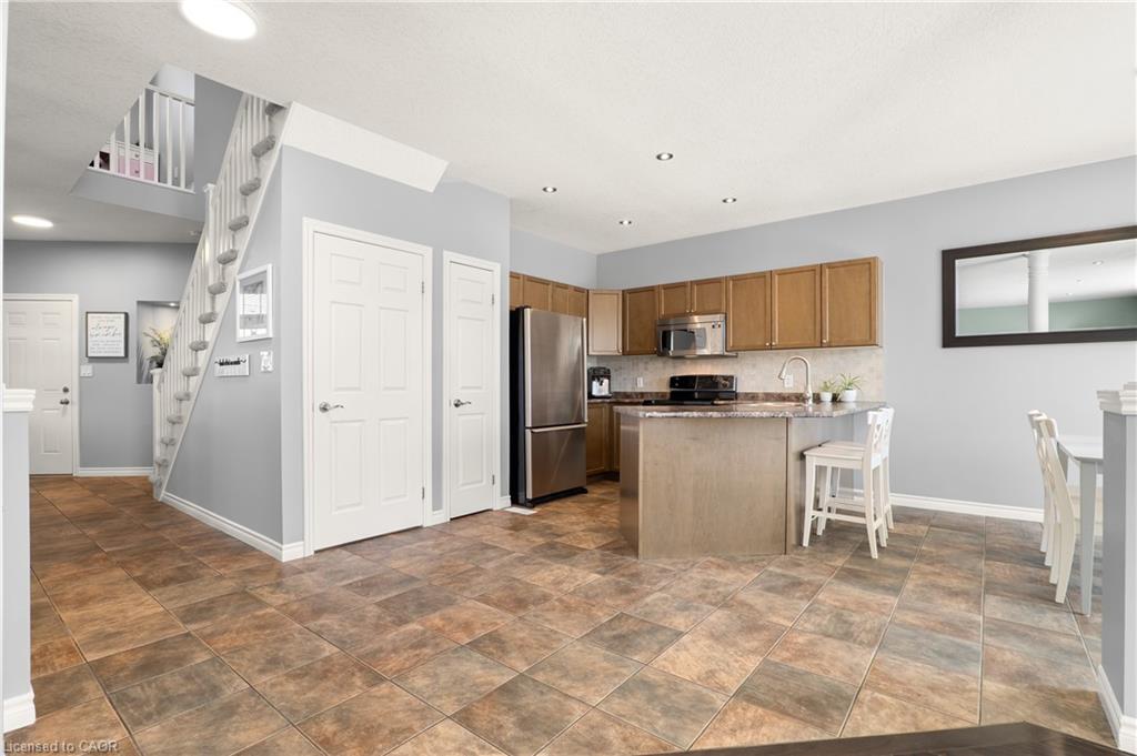 100 Pebblecreek Drive Property Photo 14