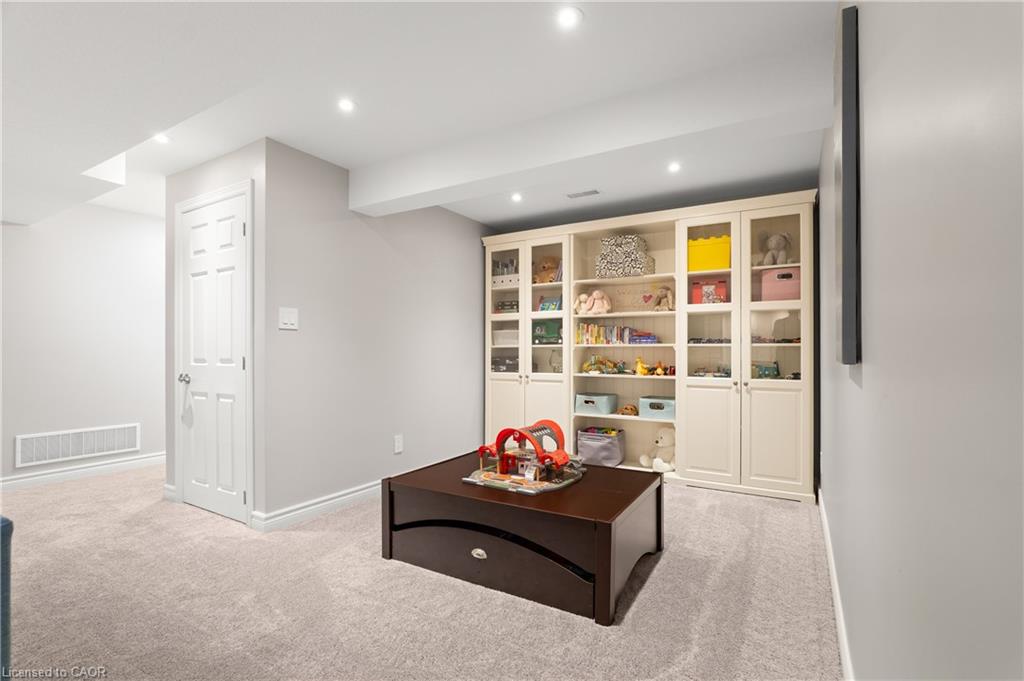 100 Pebblecreek Drive Property Photo 33