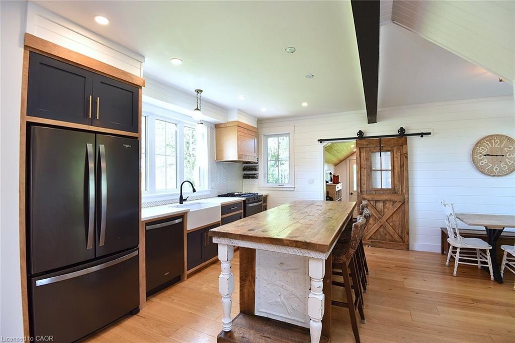 335 Haldimand Rd 12 Property Photo 6