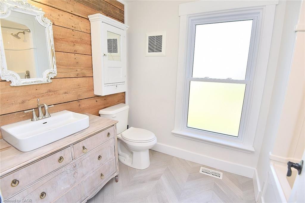 335 Haldimand Rd 12 Property Photo 25