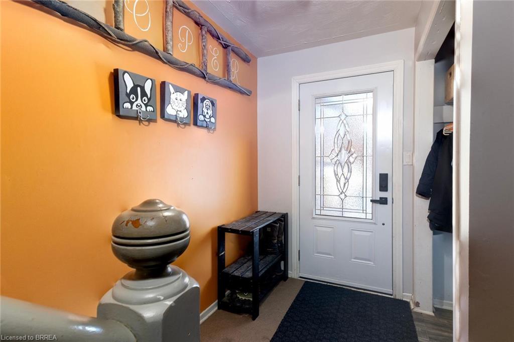 38 Mowat Street Property Photo 3