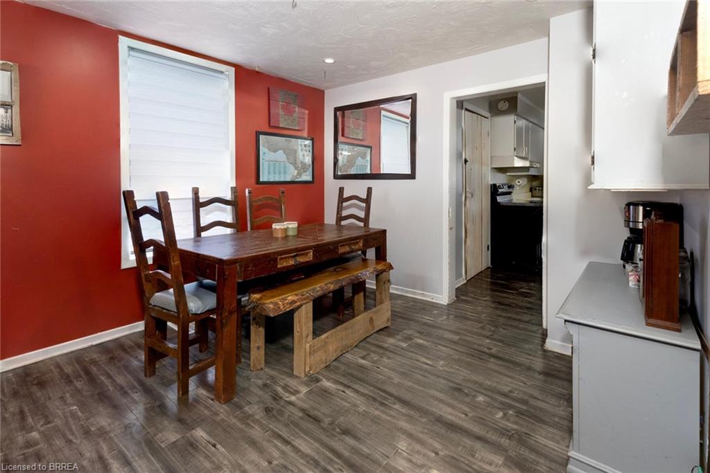 38 Mowat Street Property Photo 13