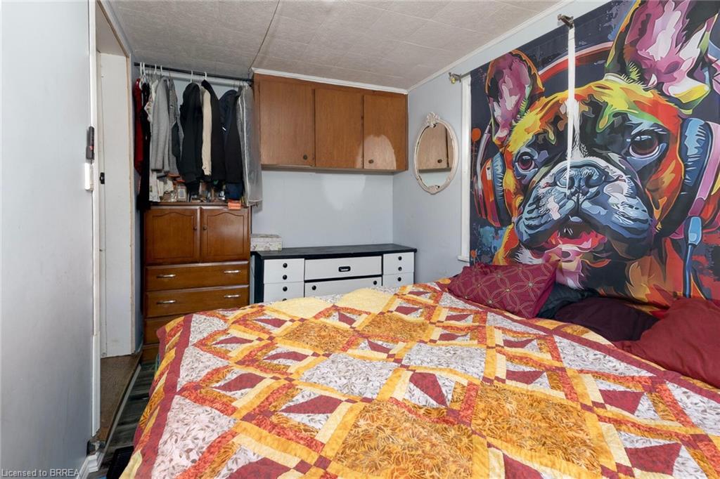 38 Mowat Street Property Photo 15