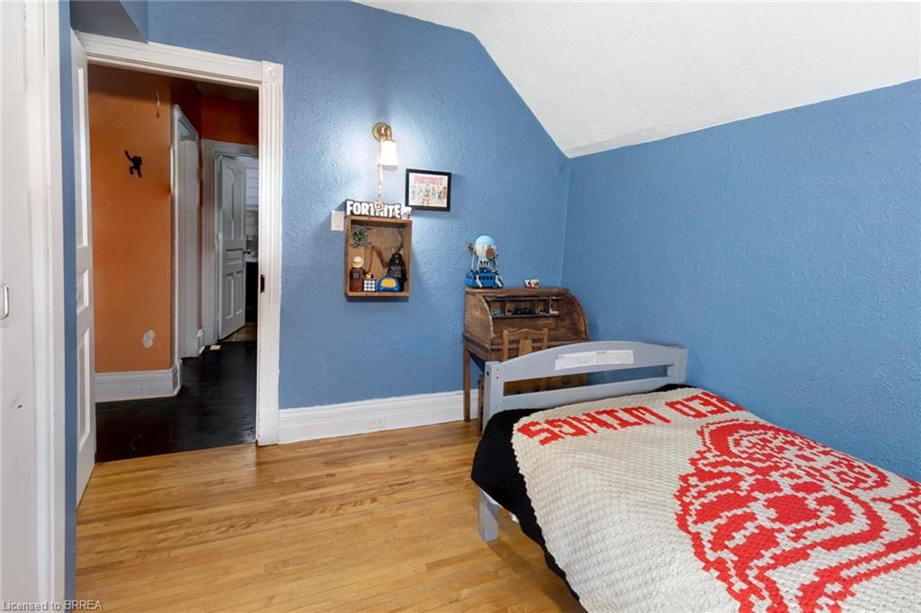 38 Mowat Street Property Photo 19