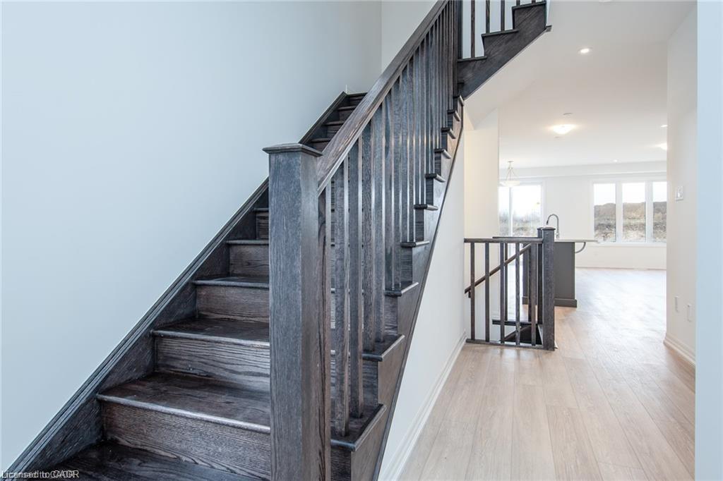 112 Forestwalk Street Property Photo 4