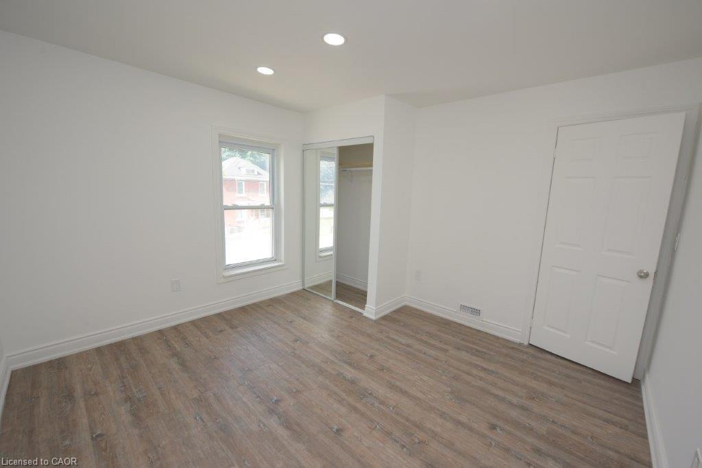 79-71 Cedar Street Property Photo 10