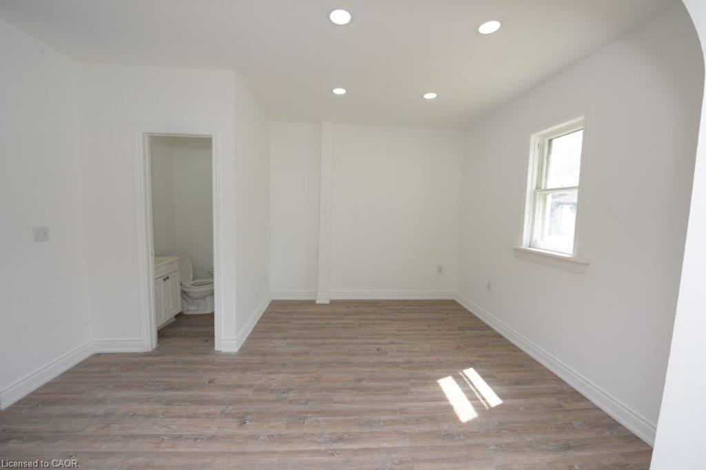 79-71 Cedar Street Property Photo 14
