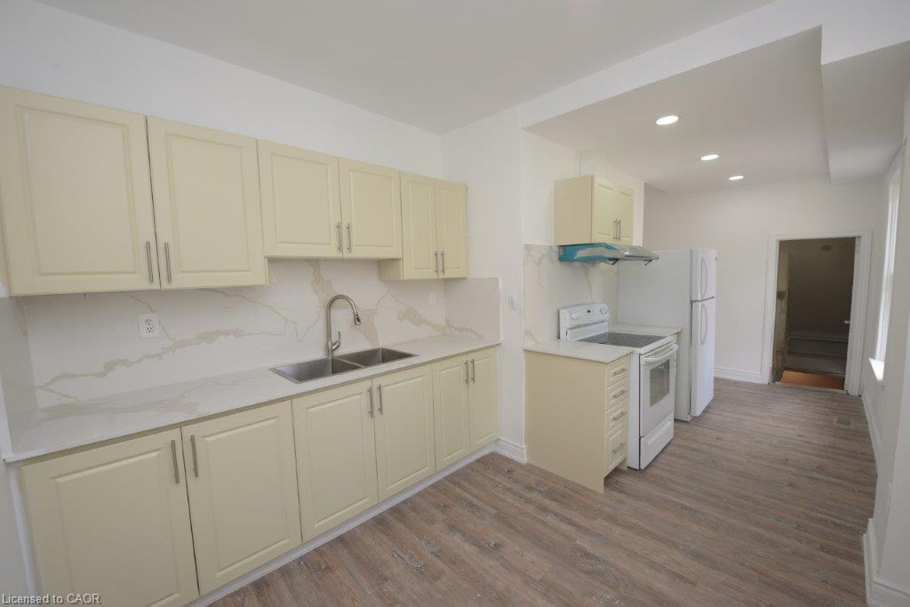 79-71 Cedar Street Property Photo 15