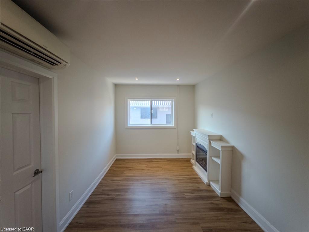 C7-540 King Street E Property Photo 5