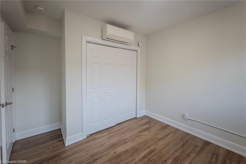 C7-540 King Street E Property Photo 12