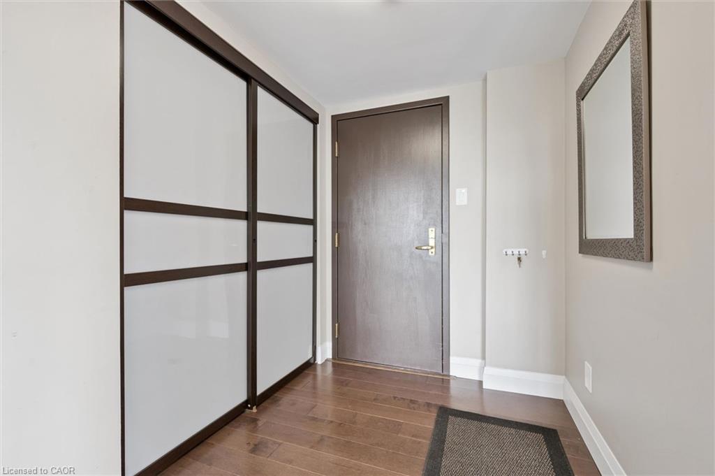 602-6 Willow Street Property Photo 8