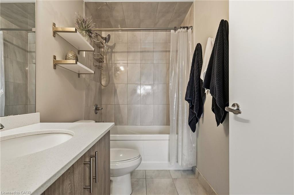 413-16 Markle Crescent Property Photo 9
