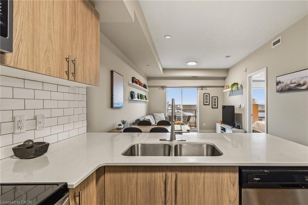 413-16 Markle Crescent Property Photo 23