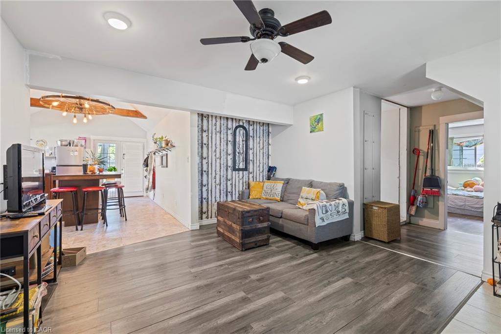 54 Chestnut Street E Property Photo 6