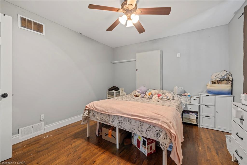 54 Chestnut Street E Property Photo 14