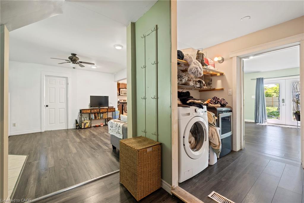 54 Chestnut Street E Property Photo 18