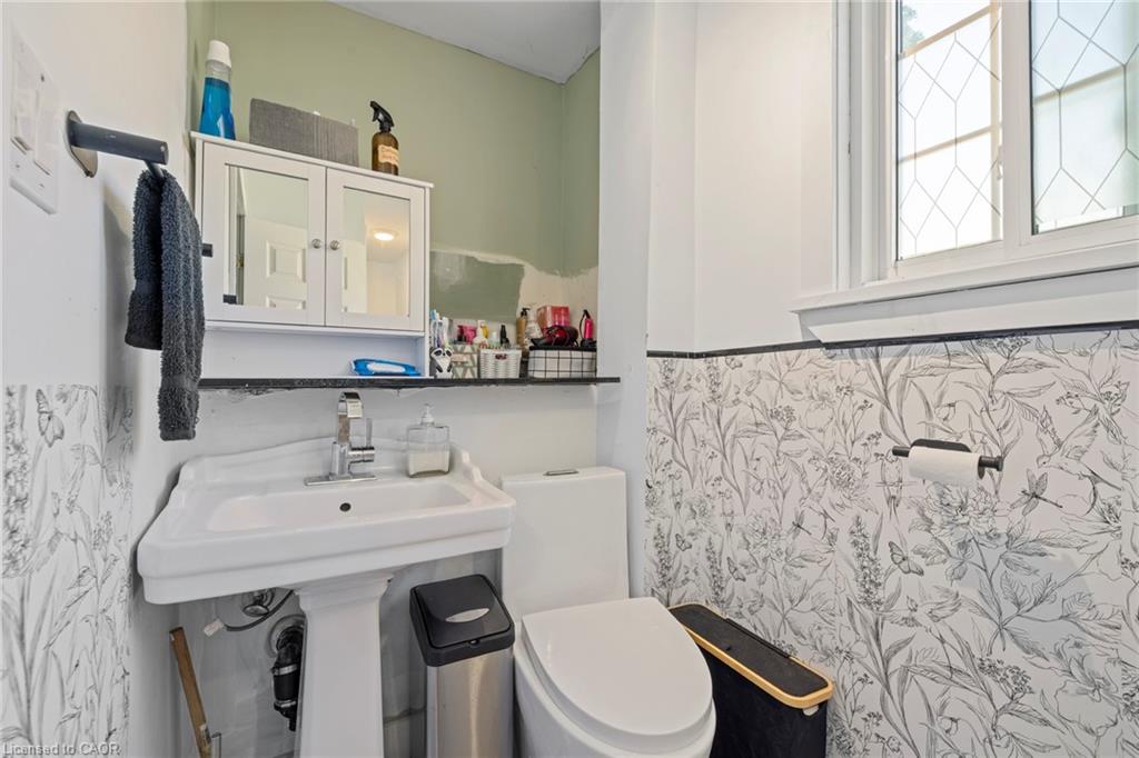 54 Chestnut Street E Property Photo 23