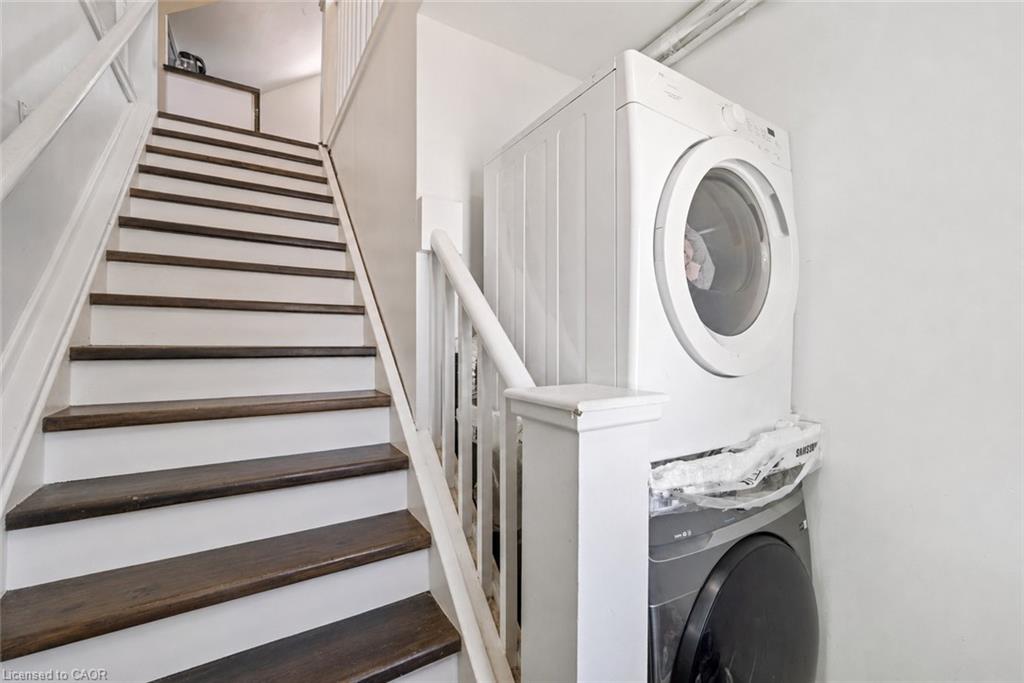 54 Chestnut Street E Property Photo 25