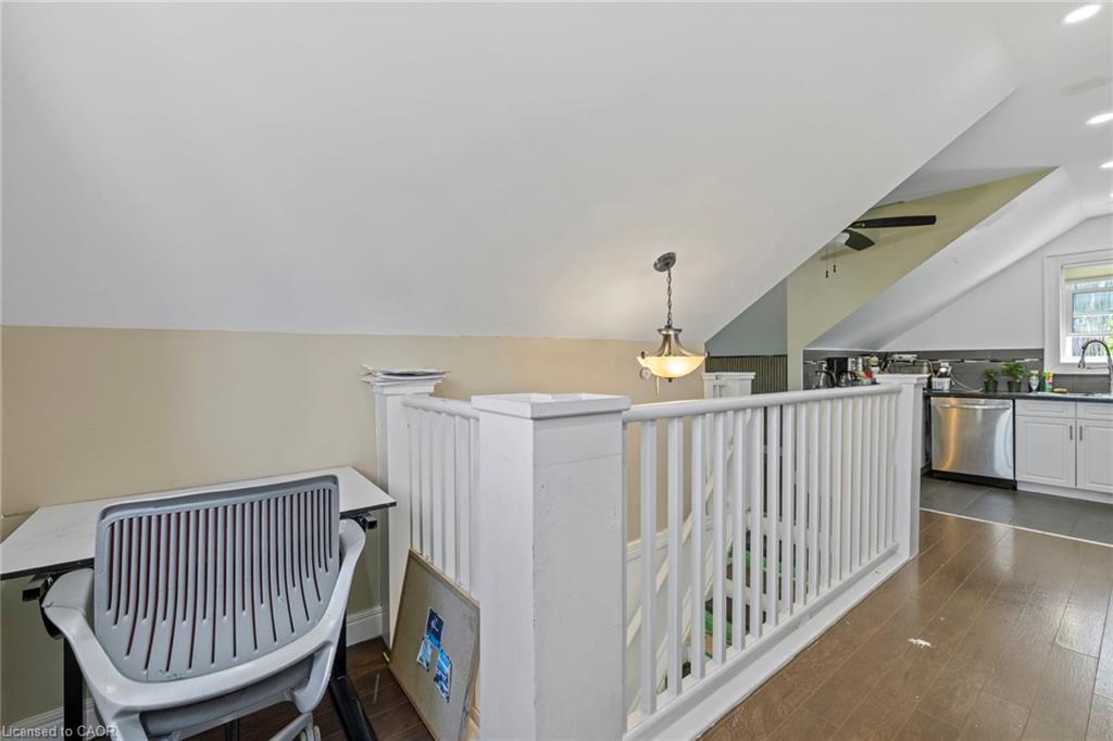 54 Chestnut Street E Property Photo 33