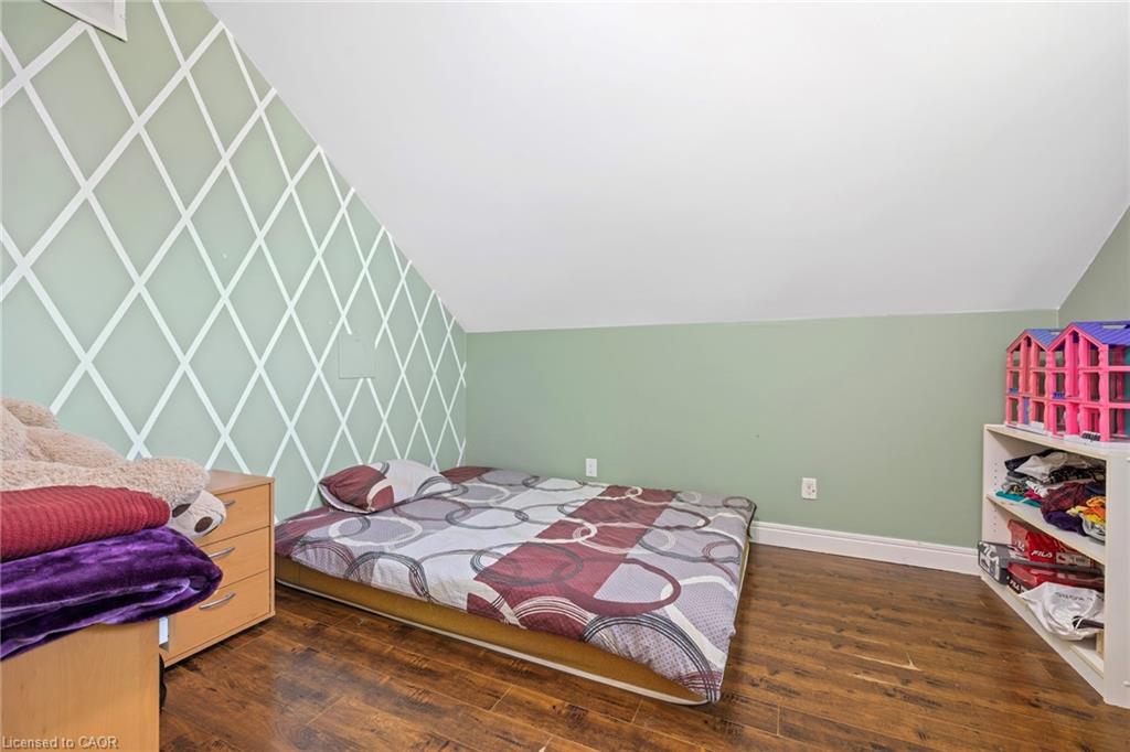 54 Chestnut Street E Property Photo 36