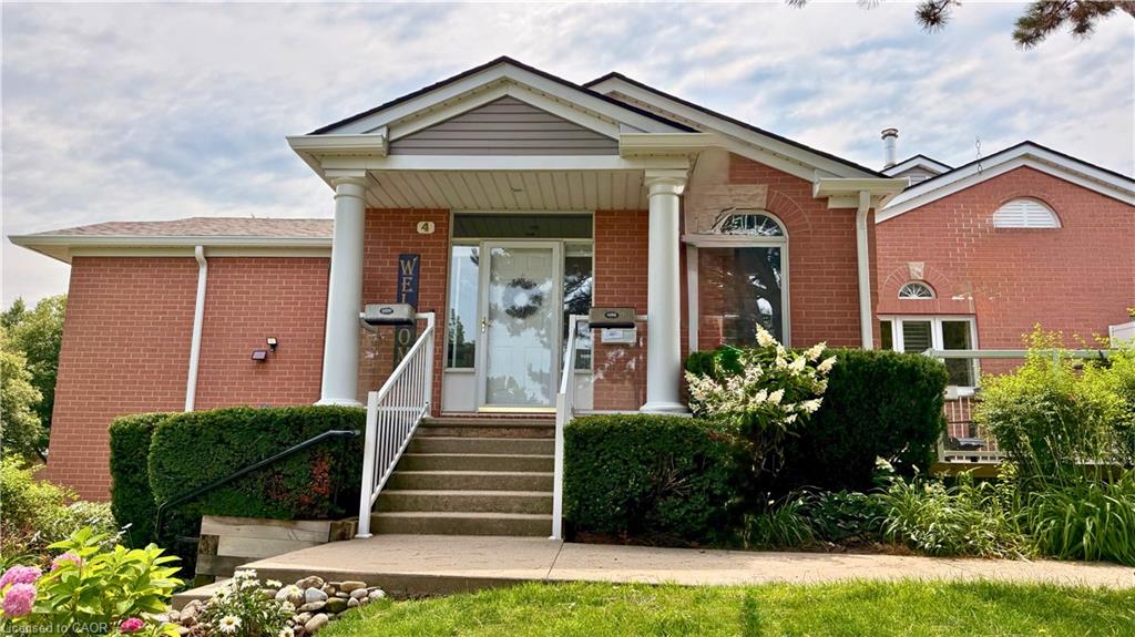 4-341 George Street N Property Photo 1