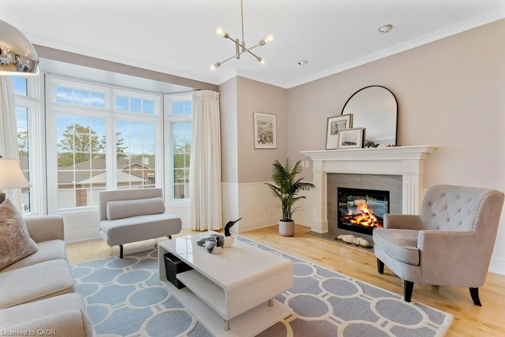 4-341 George Street N Property Photo 6