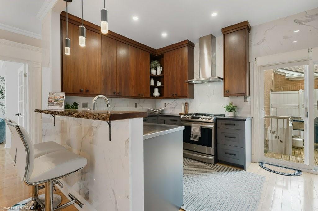 4-341 George Street N Property Photo 11