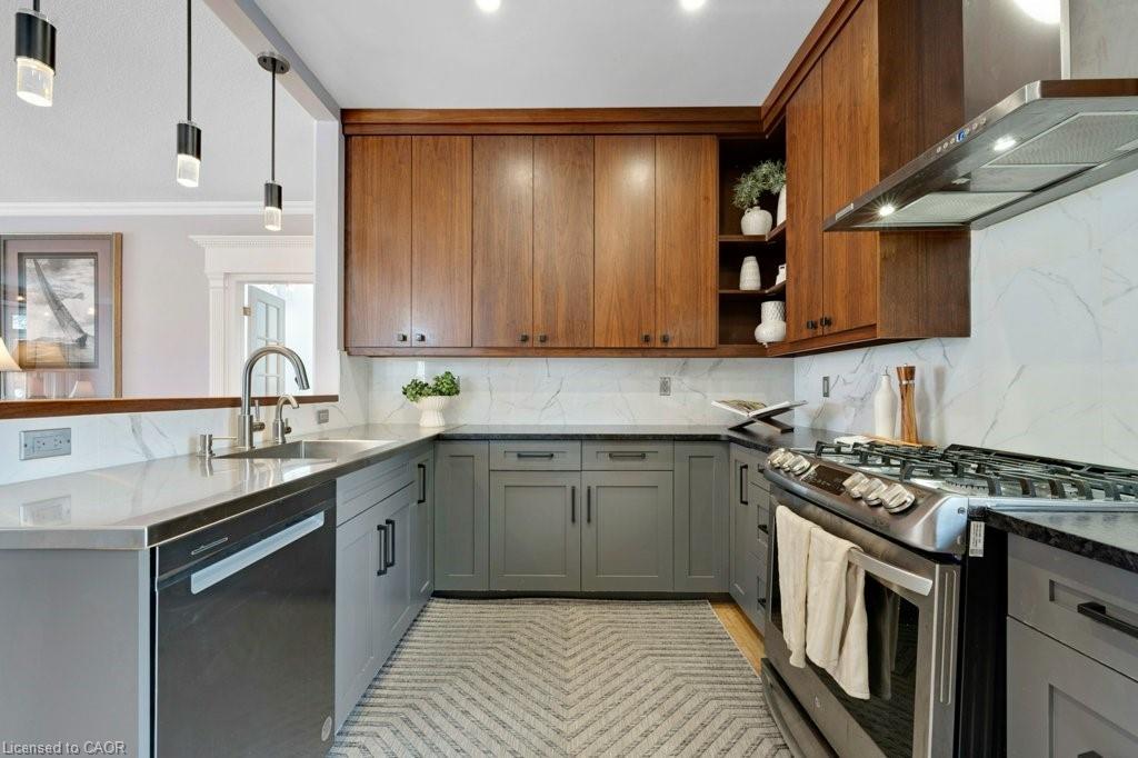 4-341 George Street N Property Photo 13