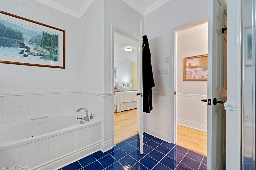 4-341 George Street N Property Photo 17