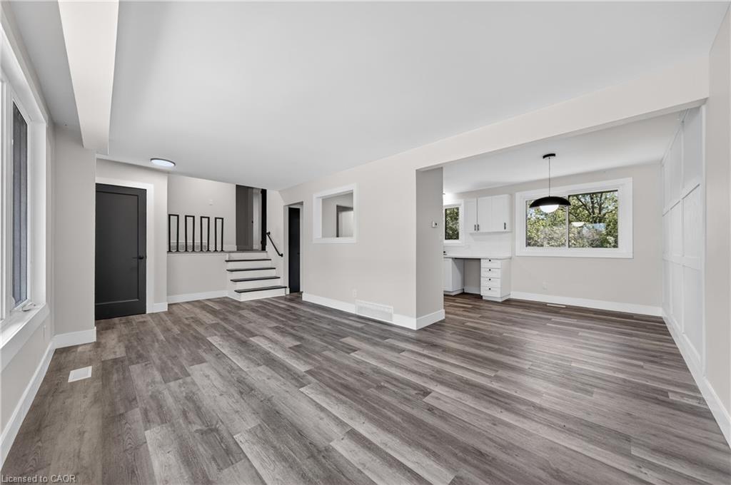 970 Parkdale Avenue Property Photo 9