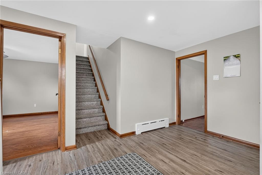 300 Knoll Street Property Photo 33