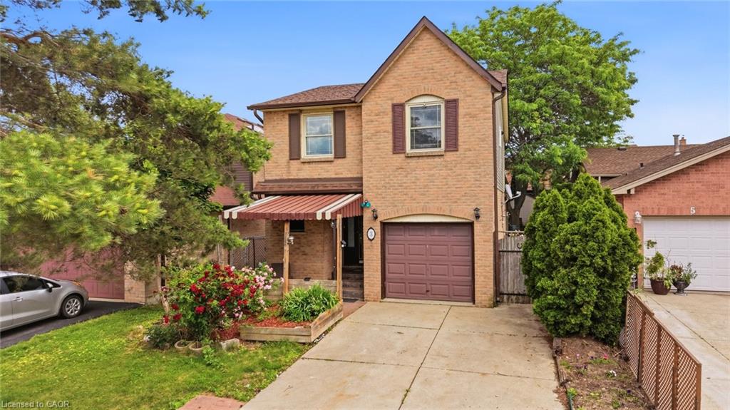 3 Twinoaks Crescent