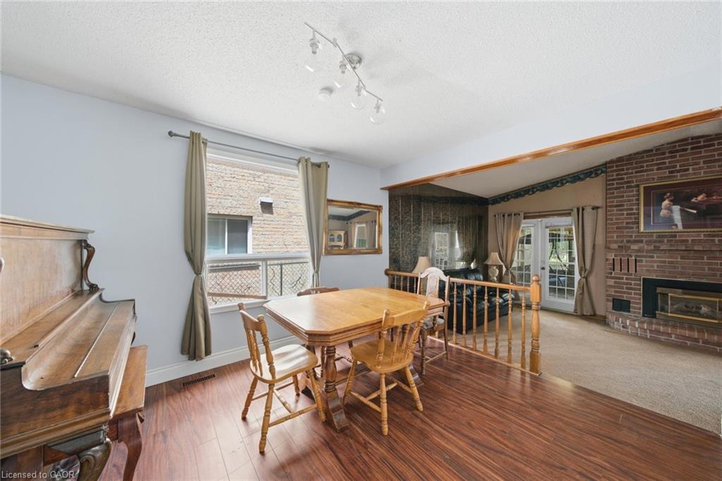 3 Twinoaks Crescent Property Photo 5