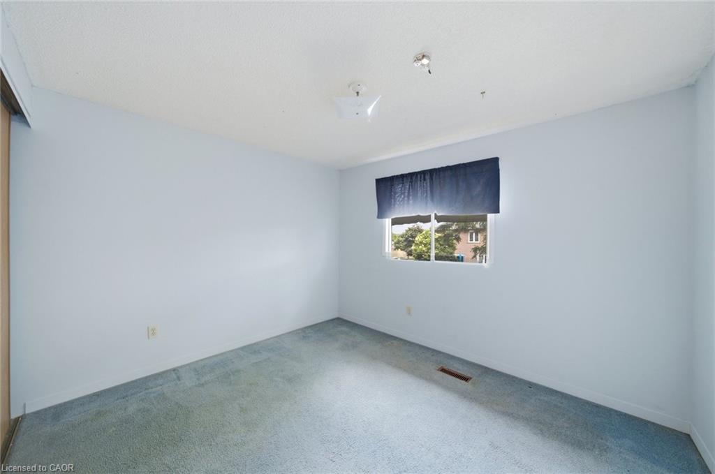 3 Twinoaks Crescent Property Photo 11