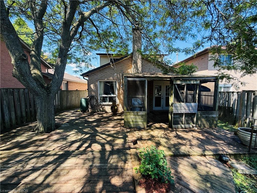 3 Twinoaks Crescent Property Photo 16