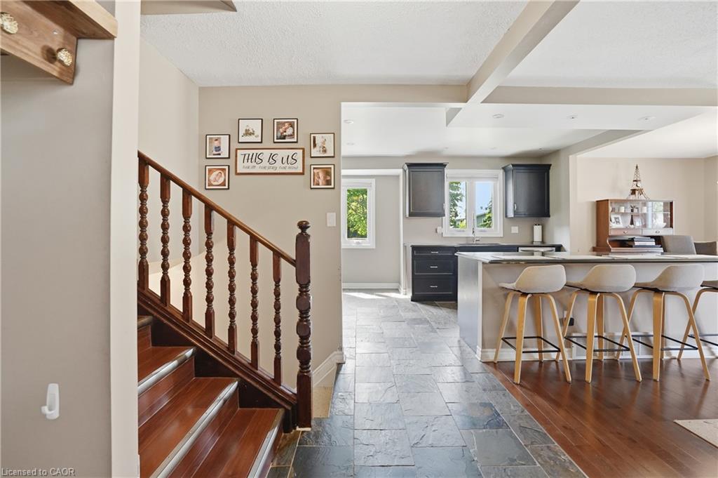 2 Loring Crescent Property Photo 6