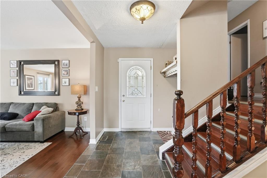 2 Loring Crescent Property Photo 7