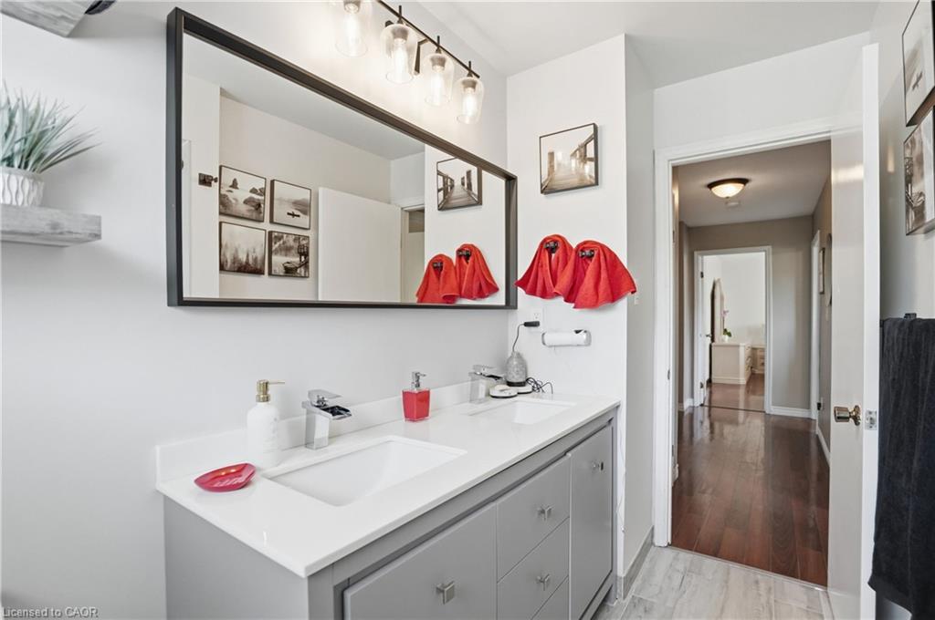 2 Loring Crescent Property Photo 27