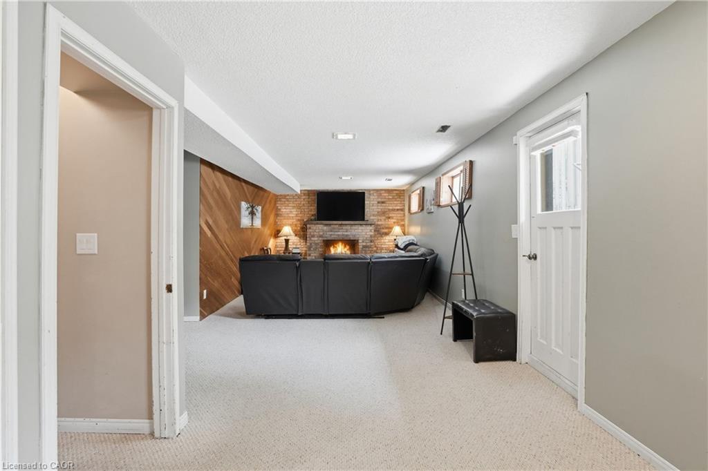 2 Loring Crescent Property Photo 28
