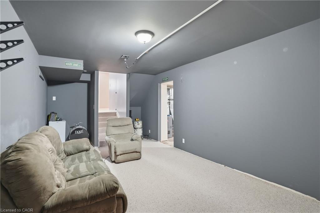 2 Loring Crescent Property Photo 33