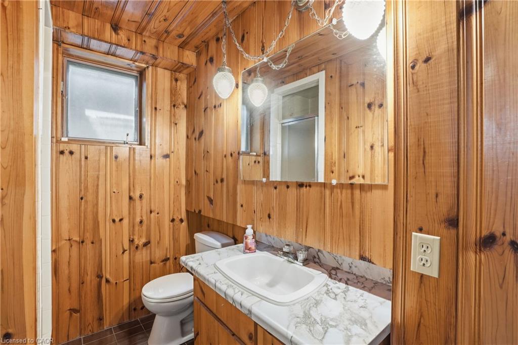 2 Loring Crescent Property Photo 35