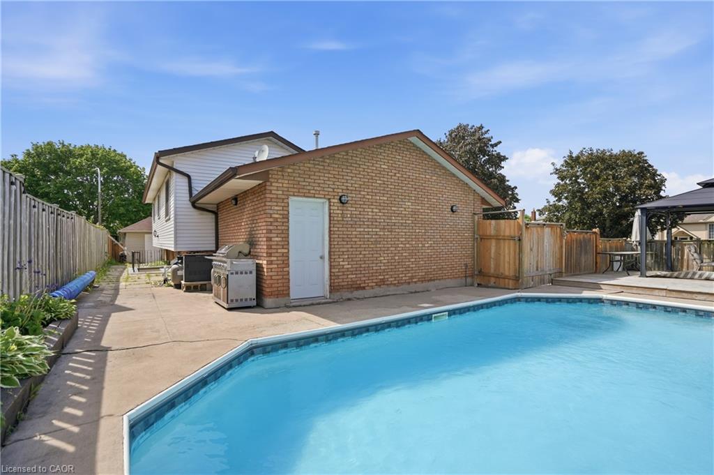 2 Loring Crescent Property Photo 39