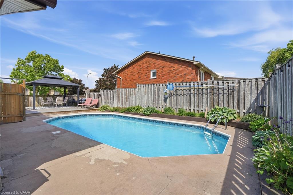 2 Loring Crescent Property Photo 40