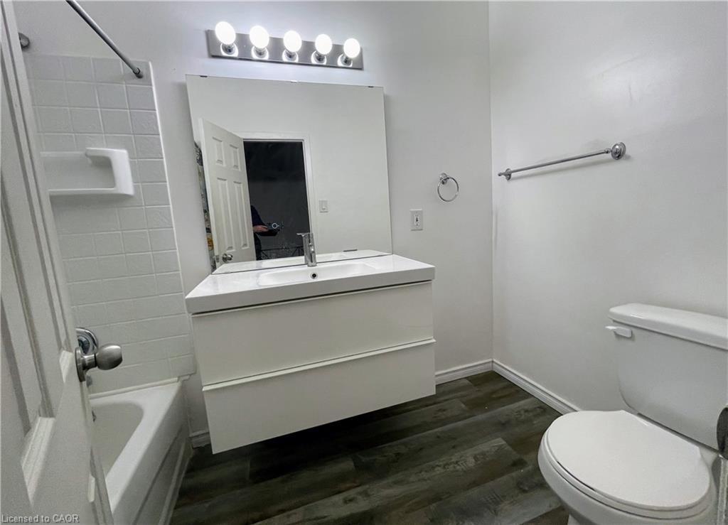 276 Westcourt Place Property Photo 12